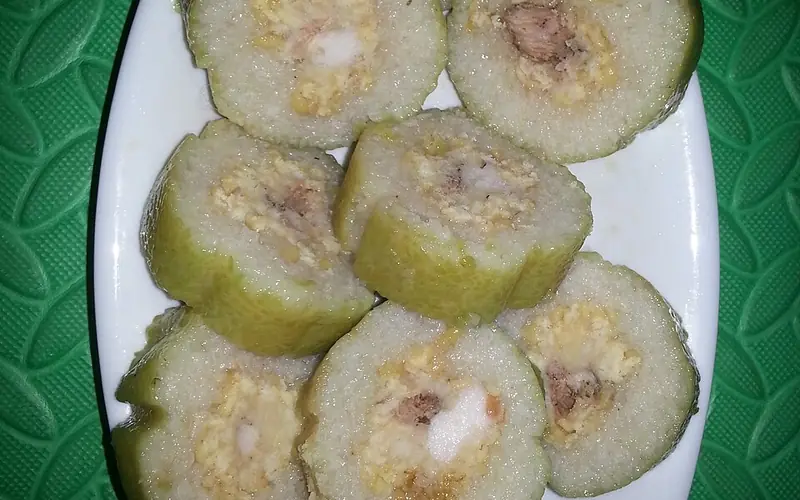 Bánh chưng cắt miếng ngày Tết